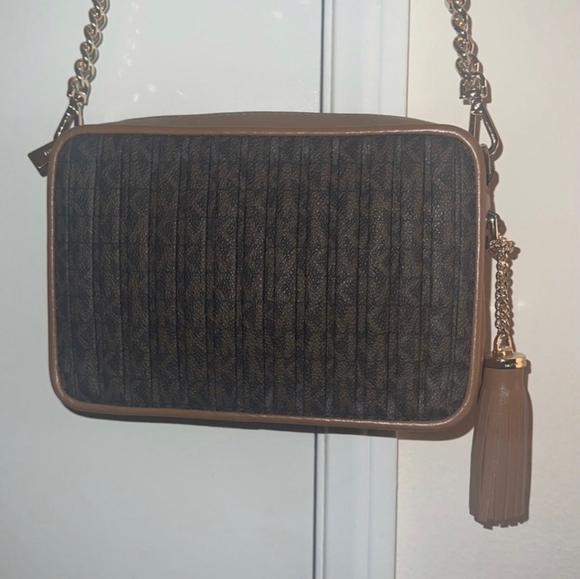 Michael Kors Crossbody - Picture 2 of 7